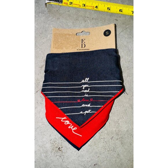ED Ellen DeGeneres Love Script Bandana Dog Collar Size Small Red & Blue - Picture 4 of 6